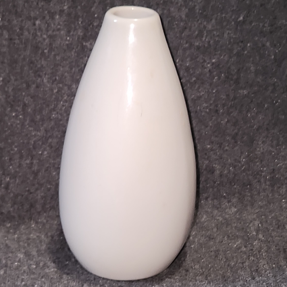 Source Unknown White Ceramic Vase Accent